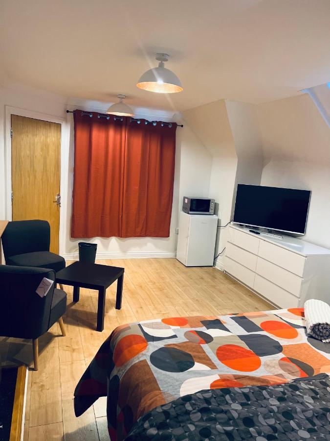 The Court Apartment Edgware Exterior photo